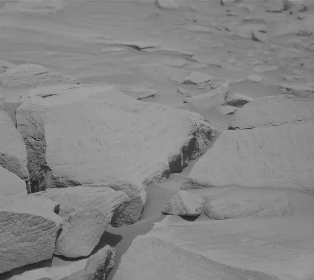 Sol 2699: Mast Camera (Mastcam)