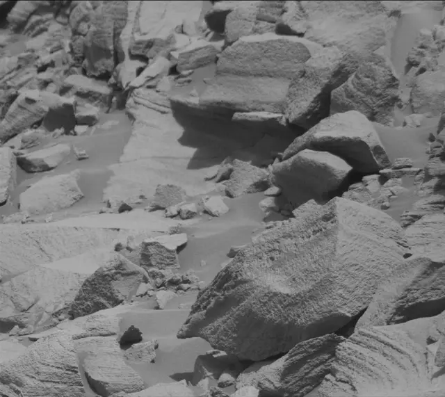Sol 2699: Mast Camera (Mastcam)