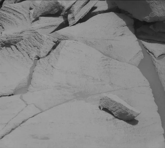 Sol 2699: Mast Camera (Mastcam)