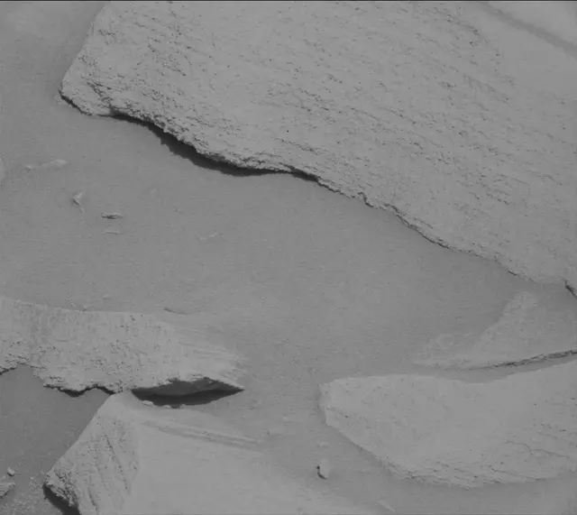 Sol 2699: Mast Camera (Mastcam)