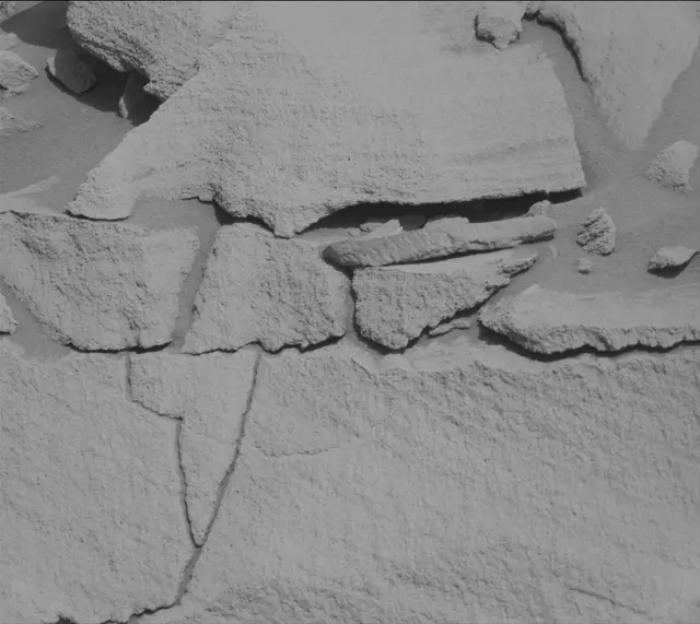 Sol 2699: Mast Camera (Mastcam)