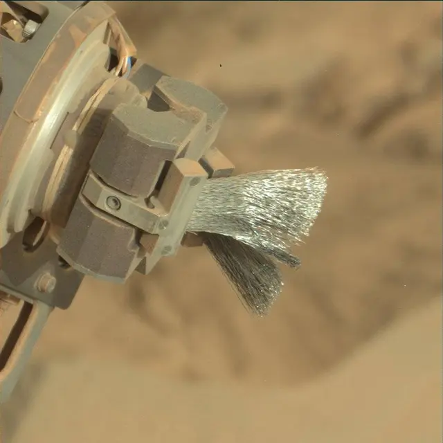 Sol 2699: Mast Camera (Mastcam)