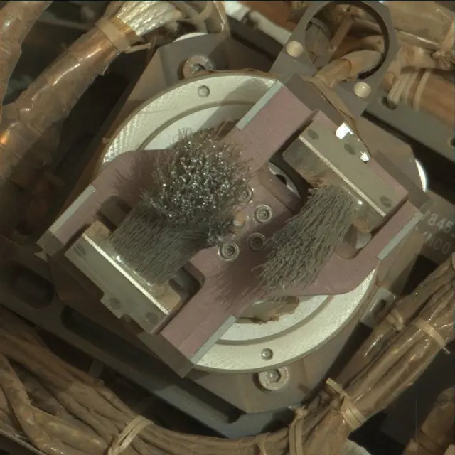 Sol 2699: Mast Camera (Mastcam)