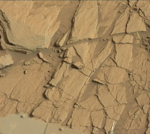 Sol 2700: Mast Camera (Mastcam)