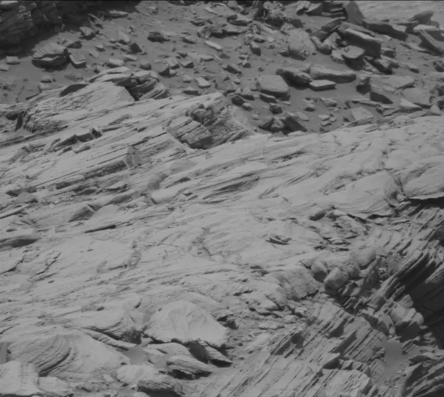 Sol 2700: Mast Camera (Mastcam)