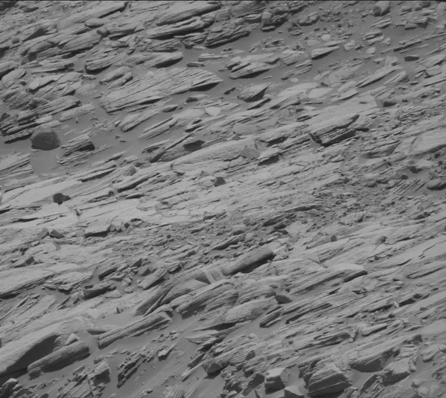 Sol 2700: Mast Camera (Mastcam)