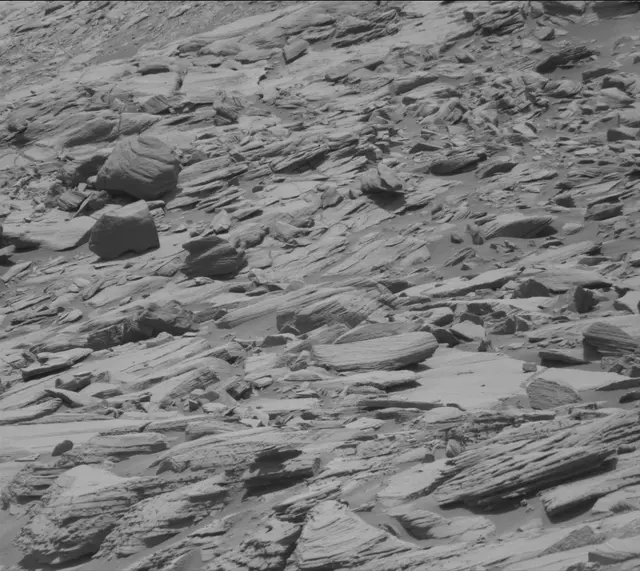 Sol 2700: Mast Camera (Mastcam)