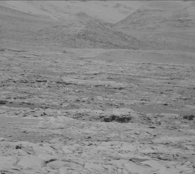 Sol 2700: Mast Camera (Mastcam)