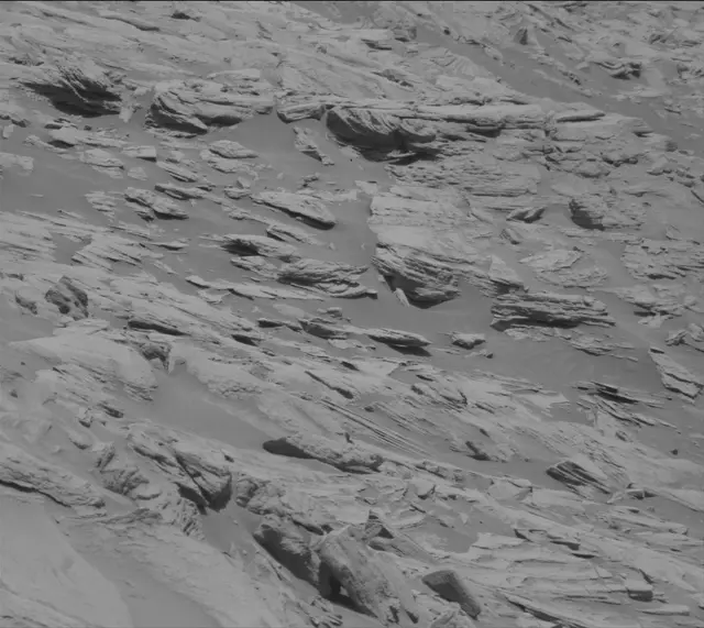 Sol 2700: Mast Camera (Mastcam)
