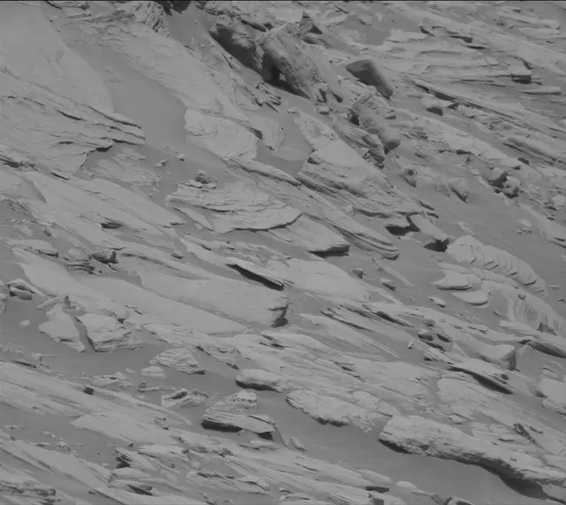 Sol 2700: Mast Camera (Mastcam)