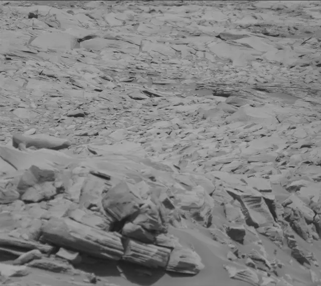 Sol 2700: Mast Camera (Mastcam)