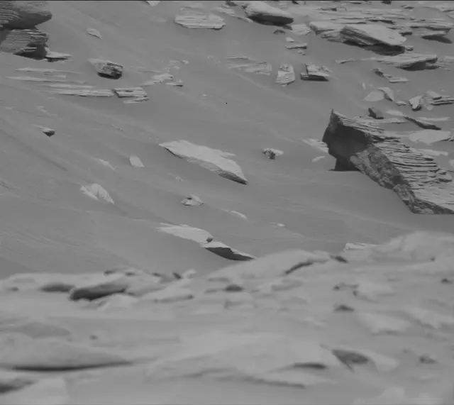 Sol 2700: Mast Camera (Mastcam)