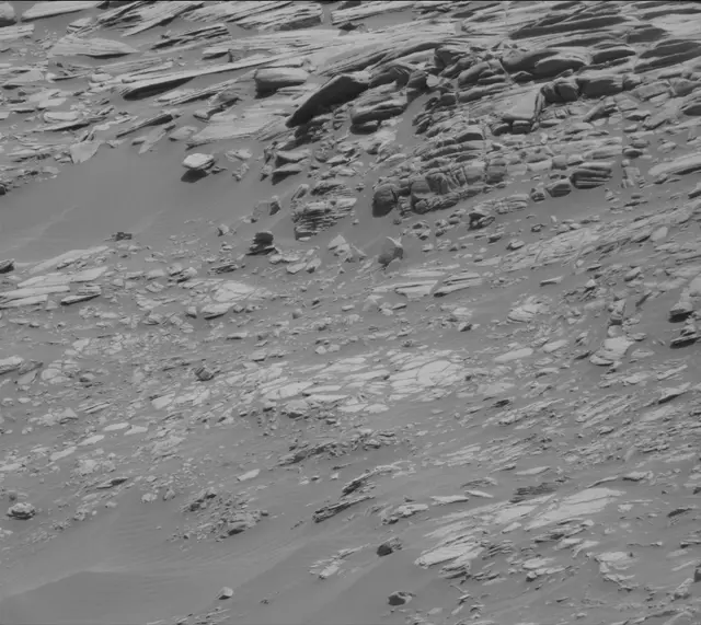 Sol 2700: Mast Camera (Mastcam)