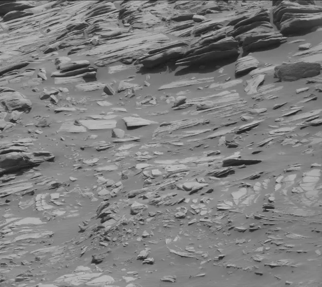 Sol 2700: Mast Camera (Mastcam)