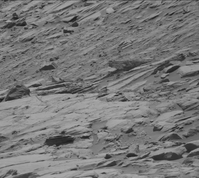 Sol 2700: Mast Camera (Mastcam)