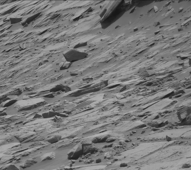 Sol 2700: Mast Camera (Mastcam)