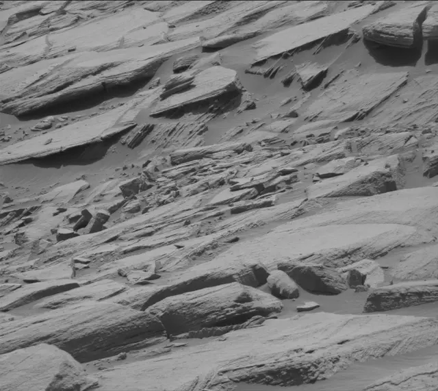 Sol 2700: Mast Camera (Mastcam)