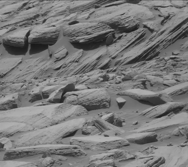 Sol 2700: Mast Camera (Mastcam)
