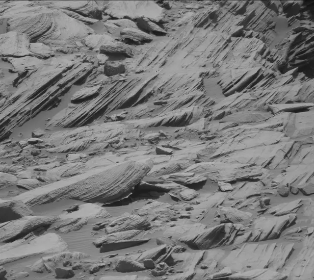 Sol 2700: Mast Camera (Mastcam)