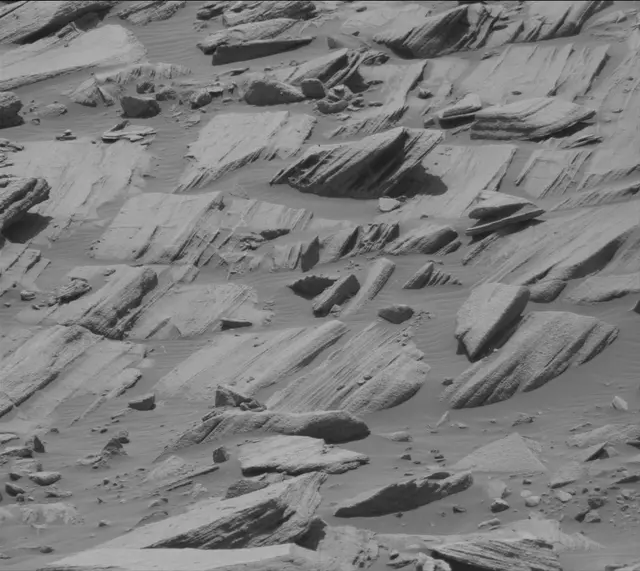 Sol 2700: Mast Camera (Mastcam)