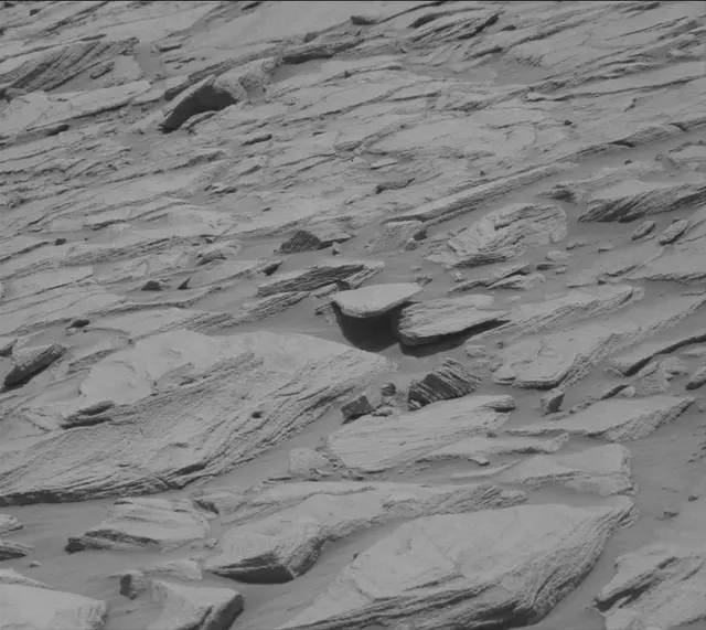 Sol 2700: Mast Camera (Mastcam)