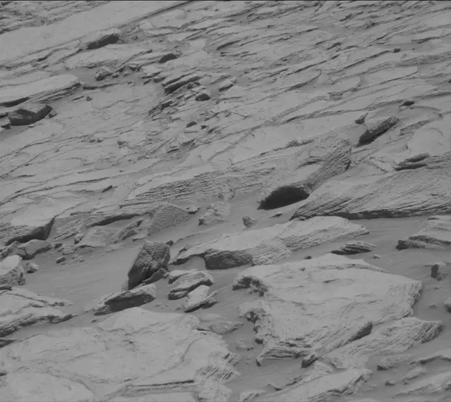 Sol 2700: Mast Camera (Mastcam)