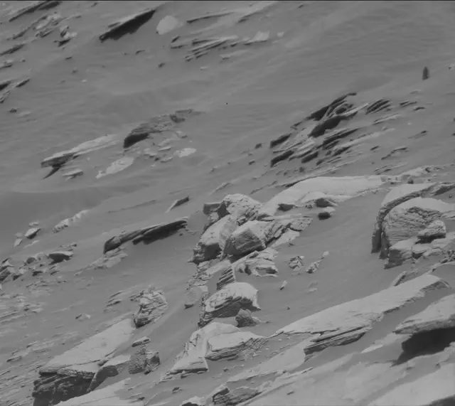 Sol 2700: Mast Camera (Mastcam)