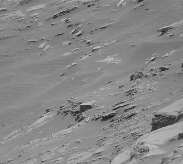 Sol 2700: Mast Camera (Mastcam)