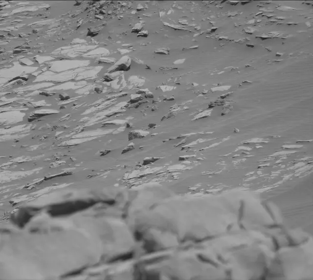 Sol 2700: Mast Camera (Mastcam)