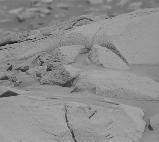 Sol 2700: Mast Camera (Mastcam)
