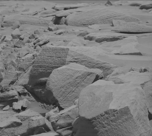 Sol 2700: Mast Camera (Mastcam)