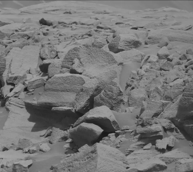 Sol 2700: Mast Camera (Mastcam)
