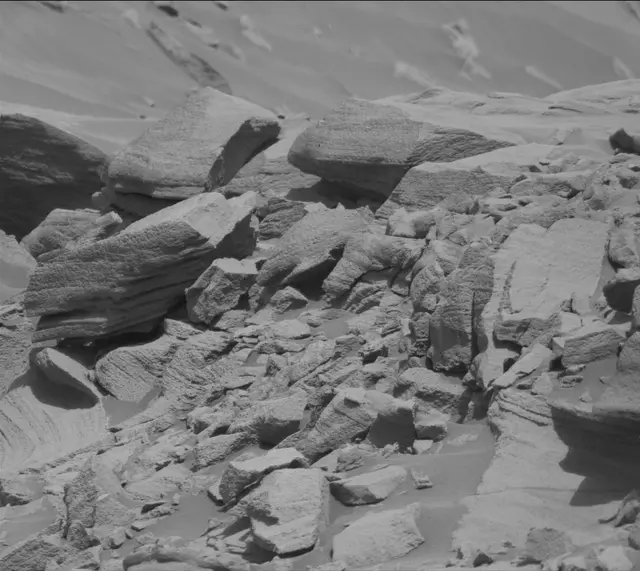 Sol 2700: Mast Camera (Mastcam)
