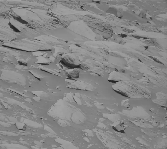 Sol 2700: Mast Camera (Mastcam)