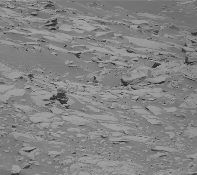 Sol 2700: Mast Camera (Mastcam)