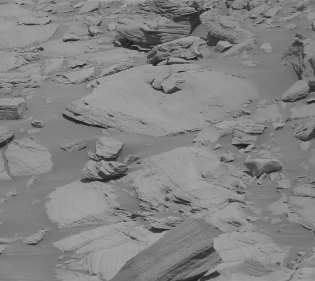 Sol 2700: Mast Camera (Mastcam)