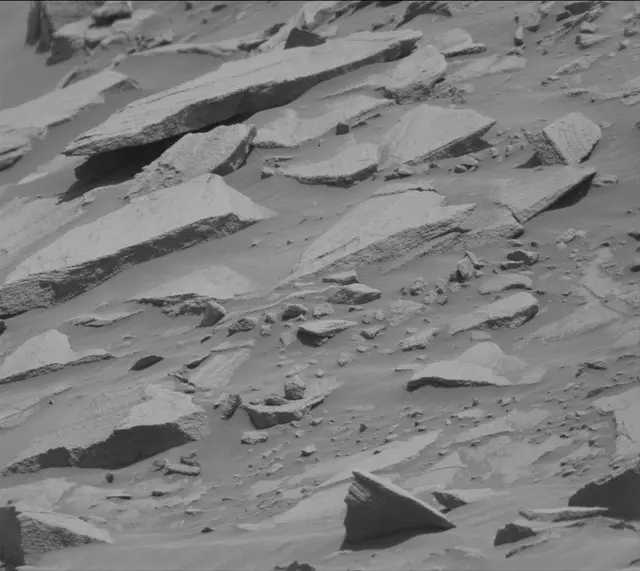 Sol 2700: Mast Camera (Mastcam)
