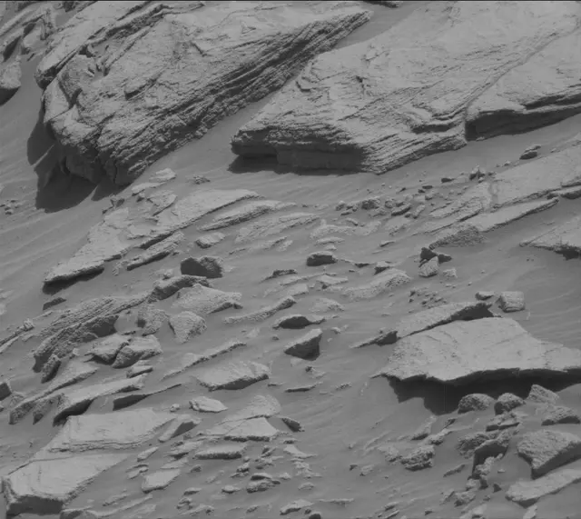 Sol 2700: Mast Camera (Mastcam)
