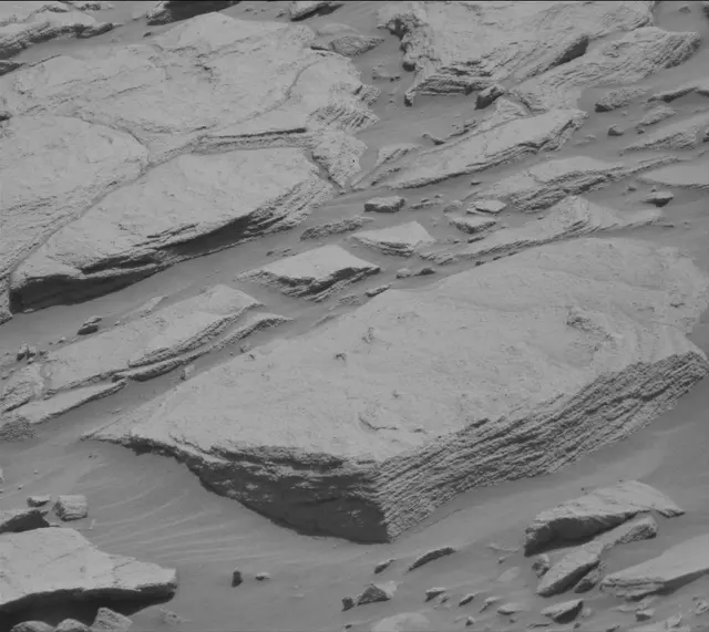 Sol 2700: Mast Camera (Mastcam)