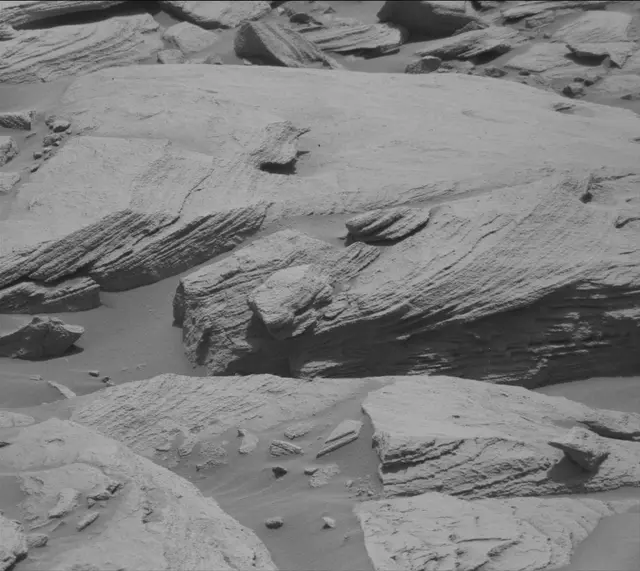 Sol 2700: Mast Camera (Mastcam)