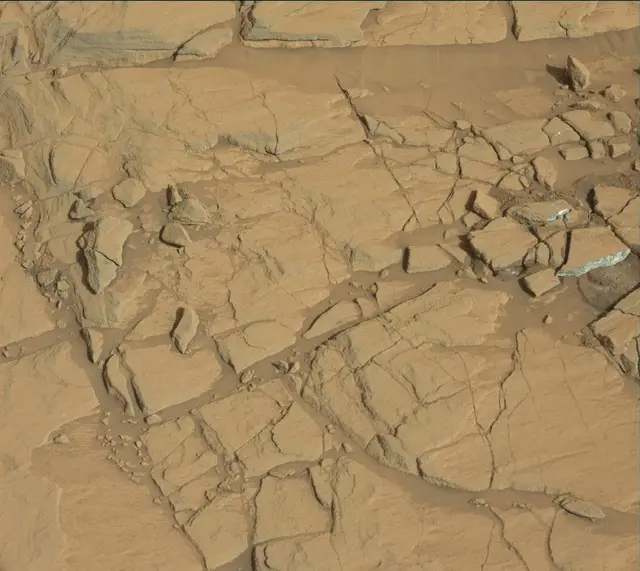 Sol 2702: Mast Camera (Mastcam)