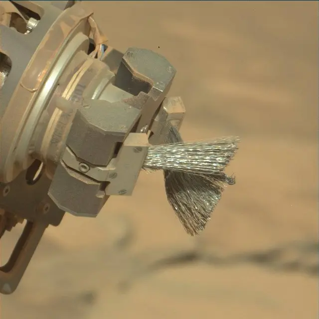 Sol 2703: Mast Camera (Mastcam)