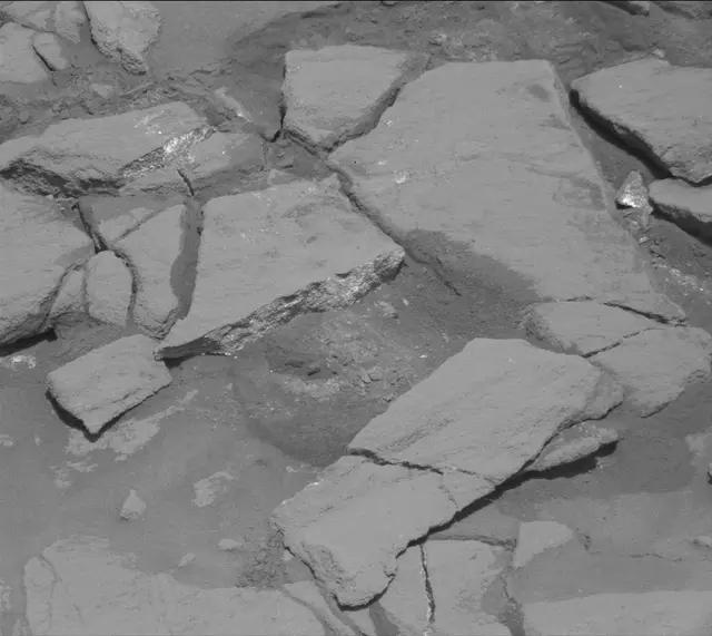 Sol 2704: Mast Camera (Mastcam)