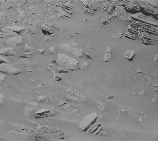 Sol 2705: Mast Camera (Mastcam)