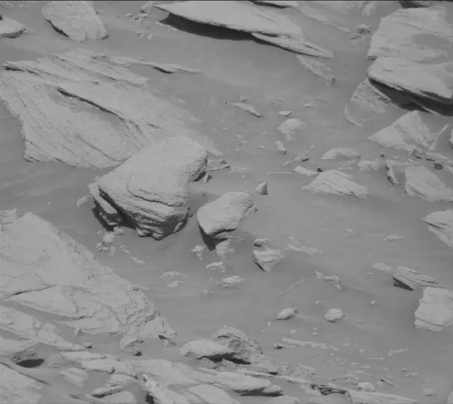 Sol 2705: Mast Camera (Mastcam)