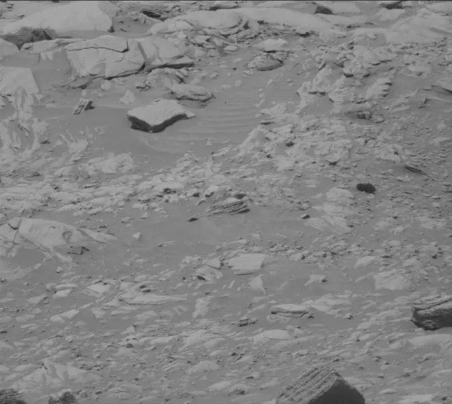 Sol 2706: Mast Camera (Mastcam)