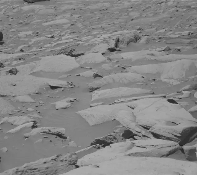 Sol 2706: Mast Camera (Mastcam)