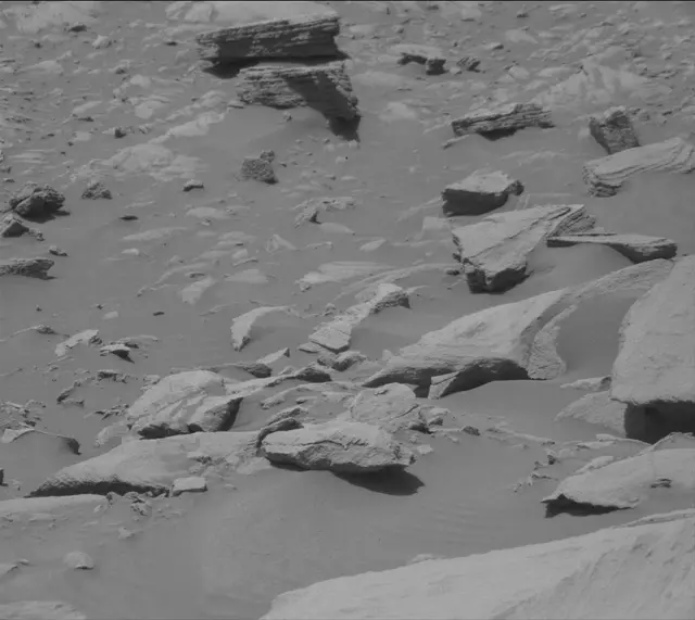 Sol 2706: Mast Camera (Mastcam)