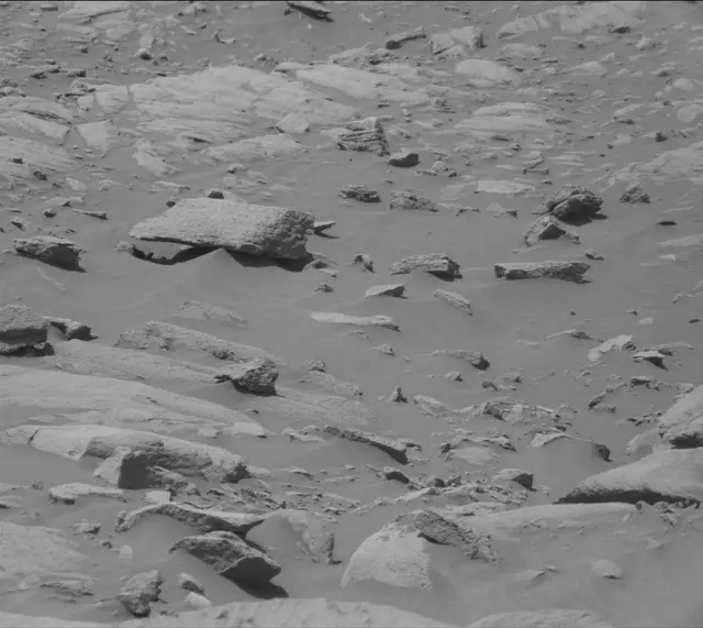 Sol 2706: Mast Camera (Mastcam)
