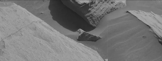 Sol 2710: Mast Camera (Mastcam)